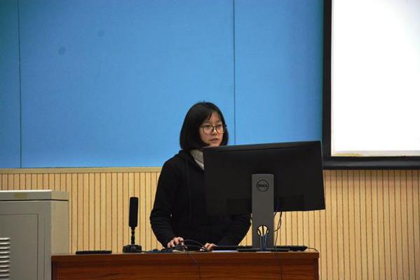 孙慧与新生分享学习经历 杜睿摄影 孙慧与新生分享学习经历 杜睿摄影