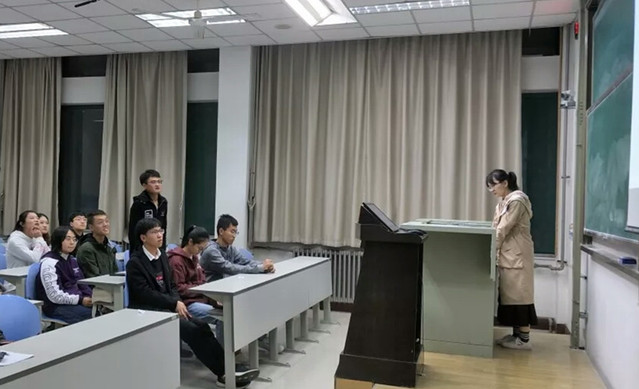 参赛人员答题 参赛人员答题