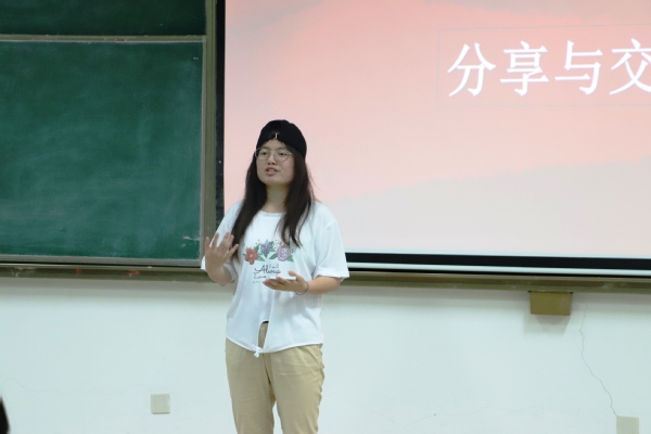 马翠分享三行情书 曹明秀摄影.JPG 马翠分享三行情书 曹明秀摄影.JPG