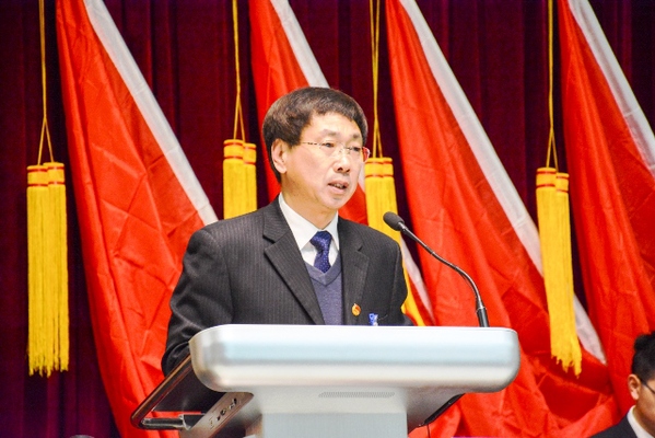 学院党委书记冯宝鹏致辞     李博一摄影