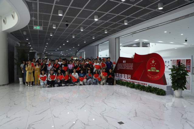 师生合影 杨扬摄影 师生合影 杨扬摄影